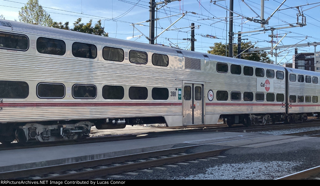 Caltrain 3811